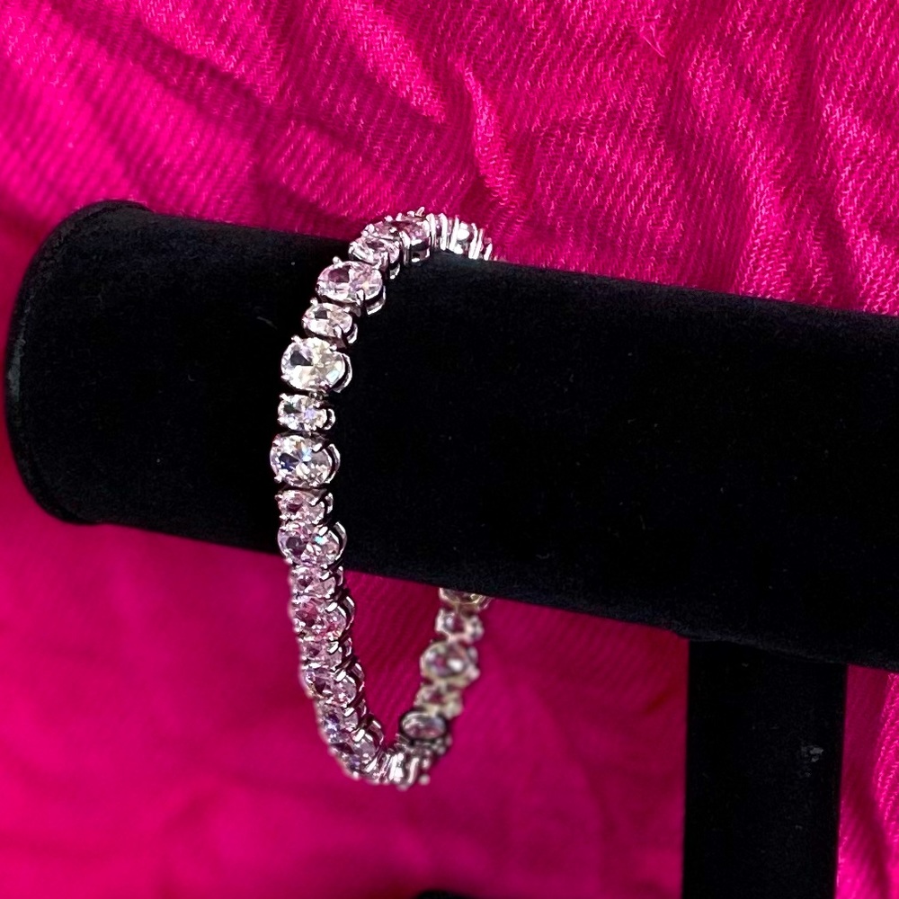 New! Bold And Beautiful Diamond Tennis Bracelet - Picture 2 of 8